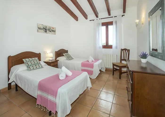 Willa Owl Barrio - Family And Friends Pollensa